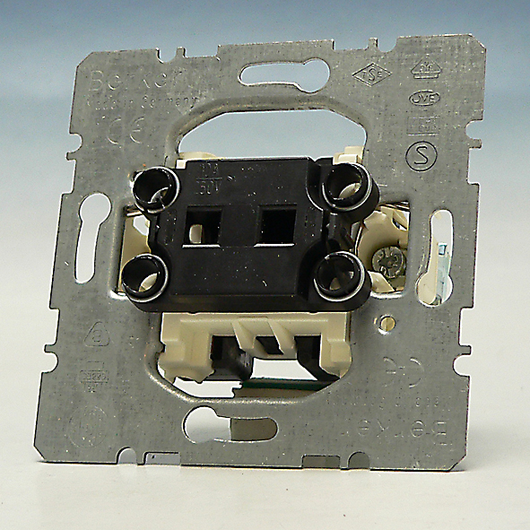 Pulsschakelaar maakcontact ingedrukt houden is contact maken loslaten is verbreken Berker (615031) afbeelding 2