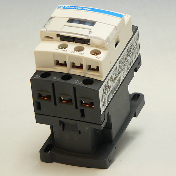 SCHNEIDER LC1D12P7 MAG SCHAK 3P 5.5KW 230VAC