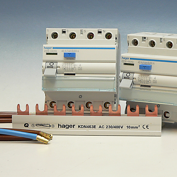 Hager Set 2xAardlekschakelaar 4-P 40A/30mA klasse A VKS16S afbeelding 2