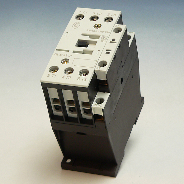 EATON DILM32-01(230V50HZ.2 MAG SCHAK 3P 1V 15KW afbeelding 2