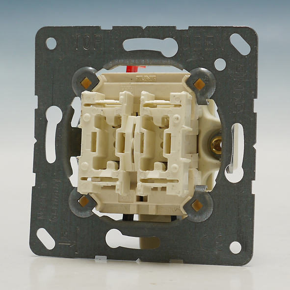 Pulsschakelaar 2 maakcontacten jung werkt hetzelfde als een beldrukker (535EU) afbeelding 2