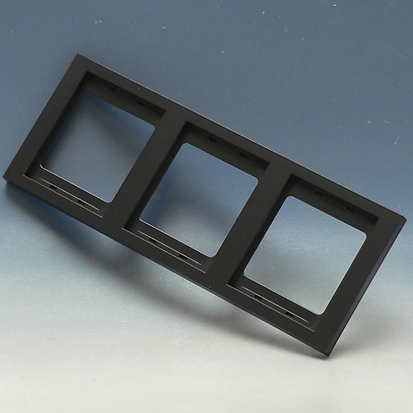 Berker K1 afdekraam 3 voudig antraciet mat gelakt let op verticaal (13337006) afbeelding 2