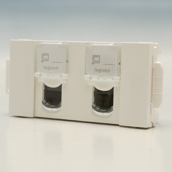 LEGRAND 076541 DATACONN 2XRJ45 C5E UTP WT afbeelding 2