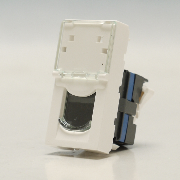 LEGRAND 076561 DATACONN 1XRJ45 C6E UTP 1M WT afbeelding 2