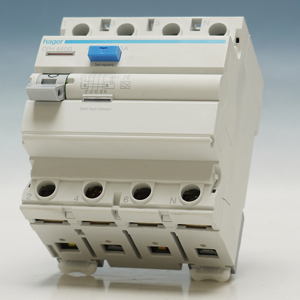 Hager Aardlekschakelaar 4-P 40A 300mA klasse HI CFH440G afbeelding 2