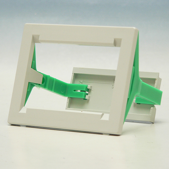 Hager Deurinbouwraam voor inbouw multimeter SM001 SM002 afbeelding 2