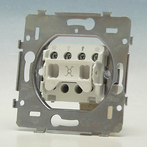 NIKO kruisschakelaar SCHROEF 250V (170-71701) kopen? | Elektroshop.nl