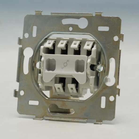 Sokkel wisselsch. 2p 10A steek 170-72215 afbeelding 2
