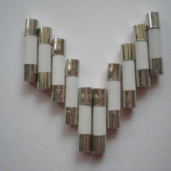 ETI 431002030 KERAM.ZEK TR 6.3X32 6.3A 500V afbeelding 2