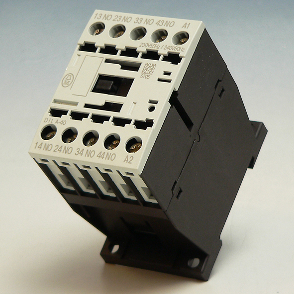 EATON DILA-31(230V50HZ.240 HULPRELAIS 3M1V afbeelding 2