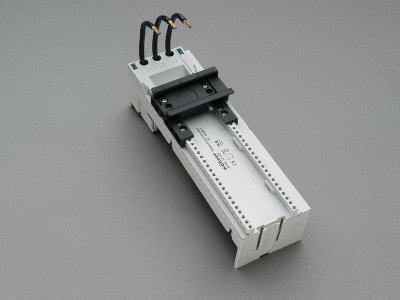 WOHNER 32456 ADAPTOR 60 63A 1RAIL 63X182 afbeelding 2