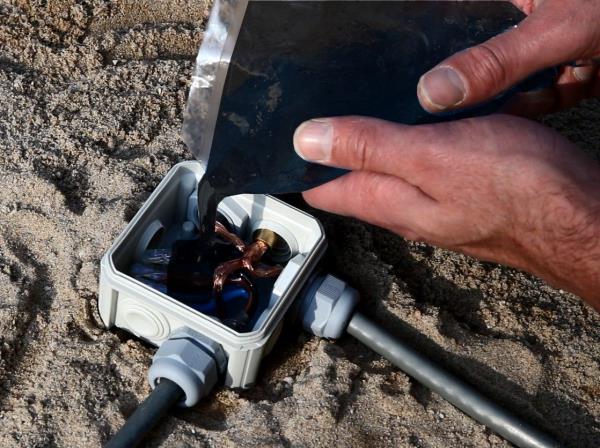 Gietmof kabeldoos 270ml PU giethars 3xM25