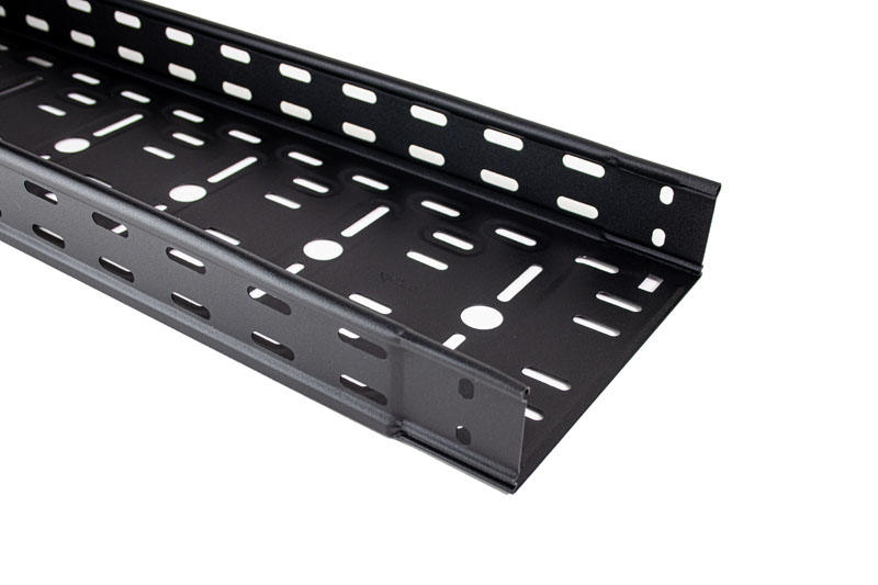 Kabelgoot structuur zwart  metaal 200mm breed 60mm hoog RAL9005 (lengte 2m)